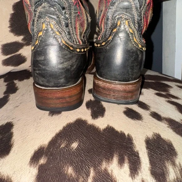 Black and Red Women’s Cowboy Boots - Picture 6 of 16